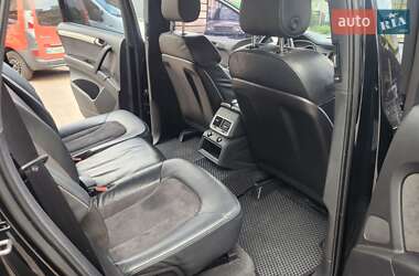 Позашляховик / Кросовер Audi Q7 2011 в 