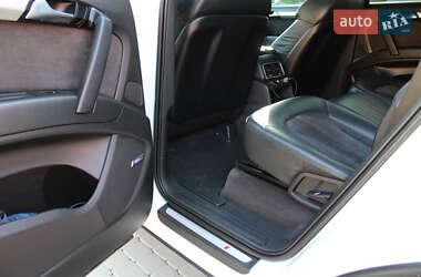 Позашляховик / Кросовер Audi Q7 2011 в 
