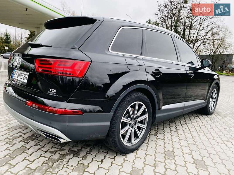 Внедорожник / Кроссовер Audi Q7 2017 в Богородчанах
