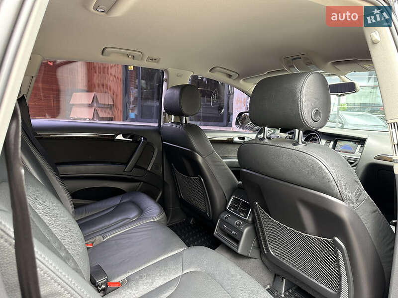 Внедорожник / Кроссовер Audi Q7 2014 в Киеве