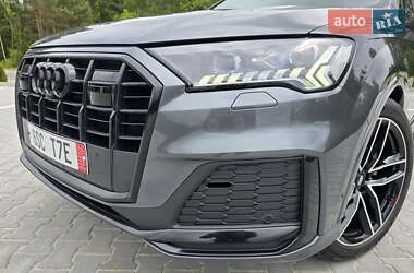 Внедорожник / Кроссовер Audi Q7 2021 в 