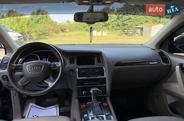 Внедорожник / Кроссовер Audi Q7 2012 в 