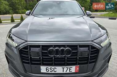 Внедорожник / Кроссовер Audi Q7 2021 в 