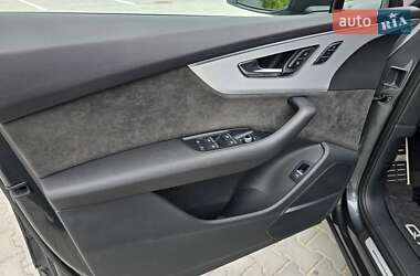 Внедорожник / Кроссовер Audi Q7 2021 в 