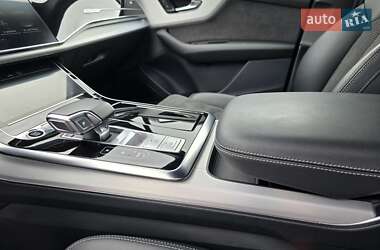 Внедорожник / Кроссовер Audi Q7 2021 в 