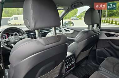 Внедорожник / Кроссовер Audi Q7 2021 в 