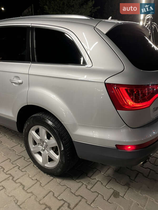 Внедорожник / Кроссовер Audi Q7 2014 в Ровно