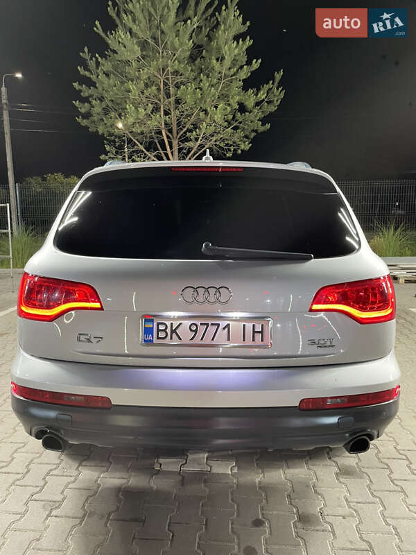 Внедорожник / Кроссовер Audi Q7 2014 в Ровно