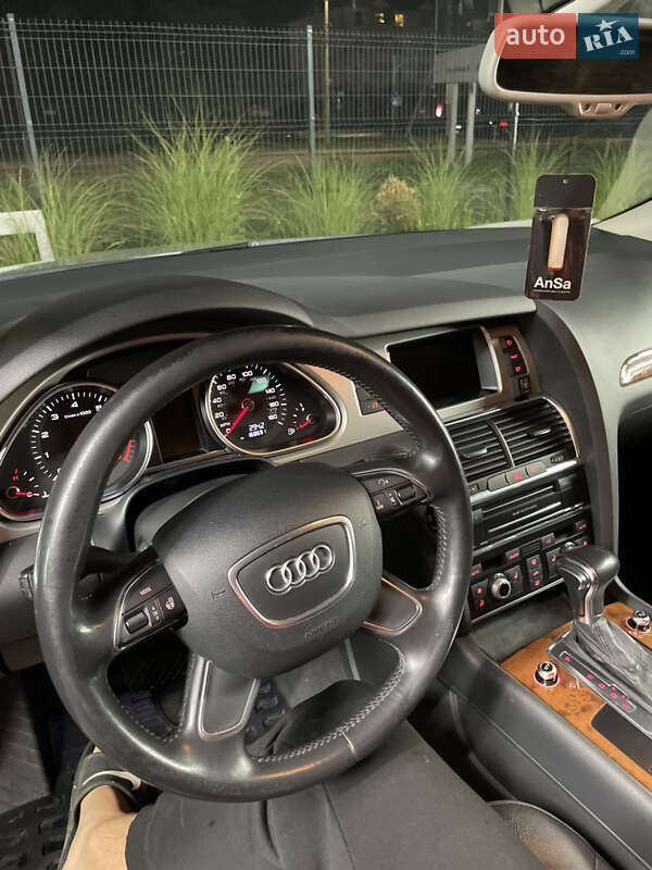 Внедорожник / Кроссовер Audi Q7 2014 в Ровно