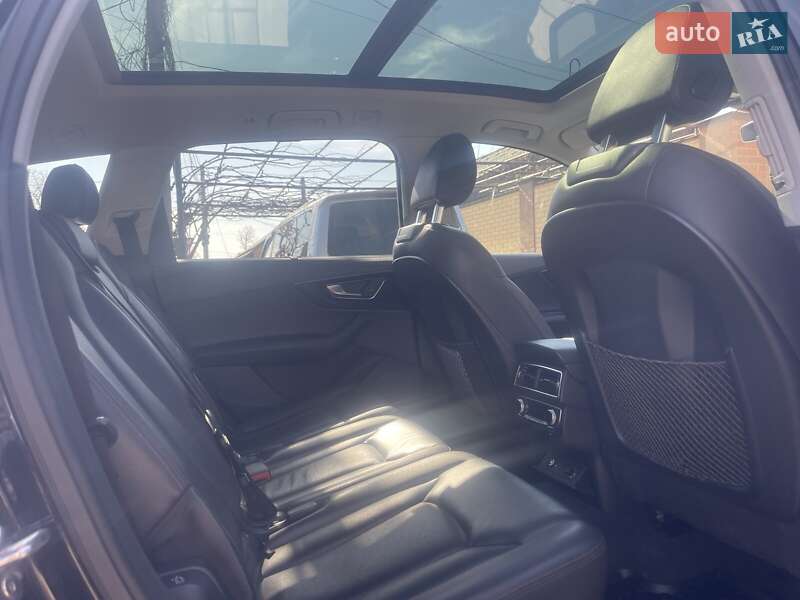 Позашляховик / Кросовер Audi Q7 2015 в Ізмаїлі
