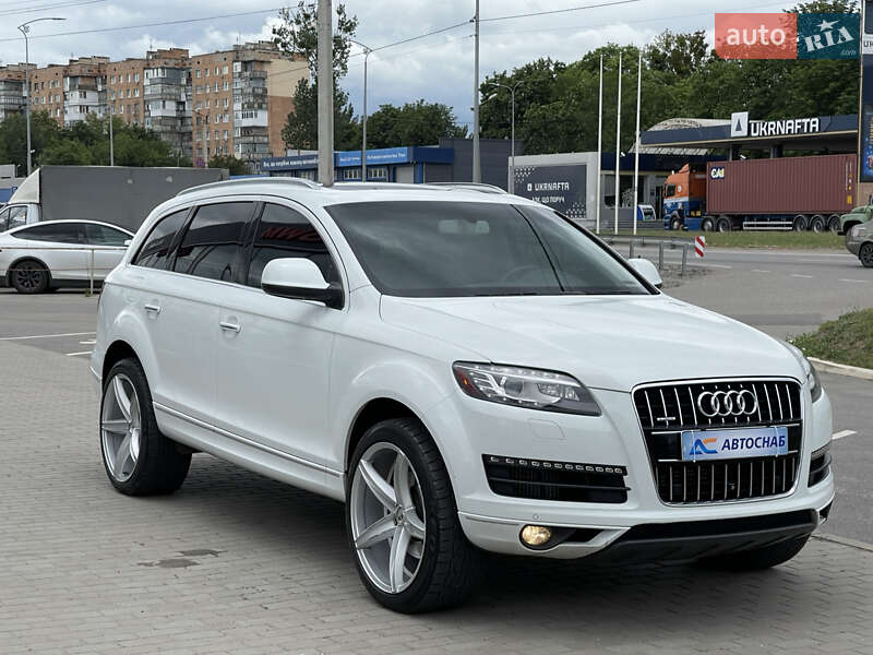 Внедорожник / Кроссовер Audi Q7 2013 в Полтаве