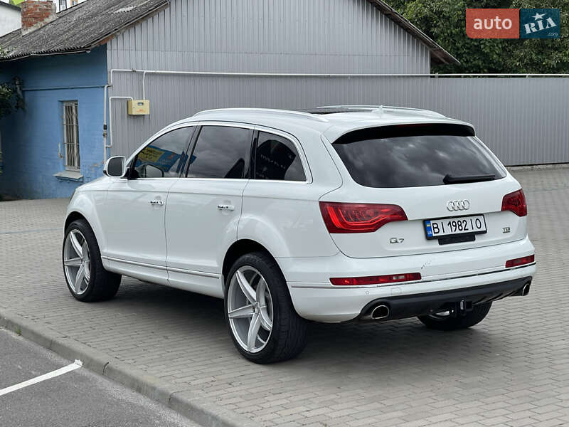 Внедорожник / Кроссовер Audi Q7 2013 в Полтаве