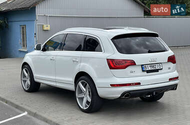 Позашляховик / Кросовер Audi Q7 2013 в 