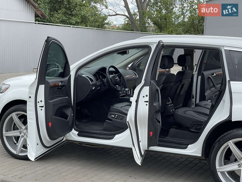 Внедорожник / Кроссовер Audi Q7 2013 в Полтаве