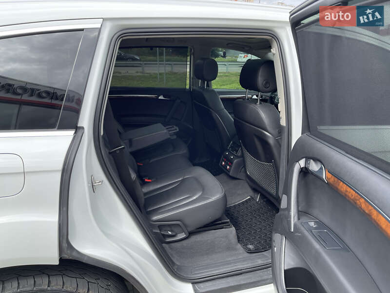 Внедорожник / Кроссовер Audi Q7 2013 в Полтаве