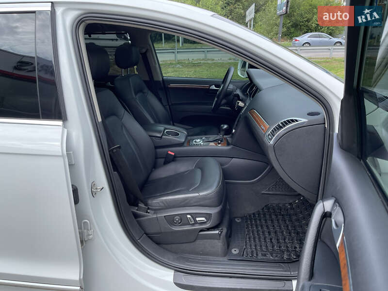 Внедорожник / Кроссовер Audi Q7 2013 в Полтаве