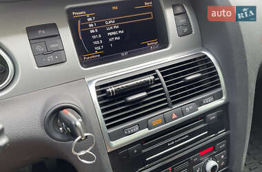 Позашляховик / Кросовер Audi Q7 2013 в 