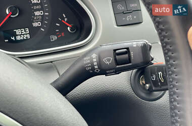 Позашляховик / Кросовер Audi Q7 2013 в 