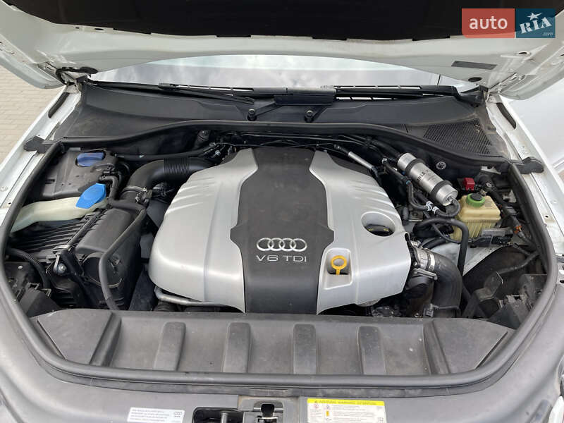 Внедорожник / Кроссовер Audi Q7 2013 в Полтаве