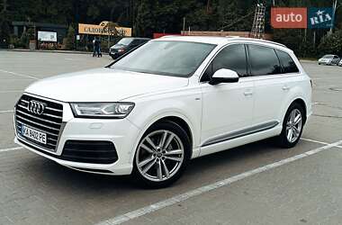 Внедорожник / Кроссовер Audi Q7 2017 в Чернигове