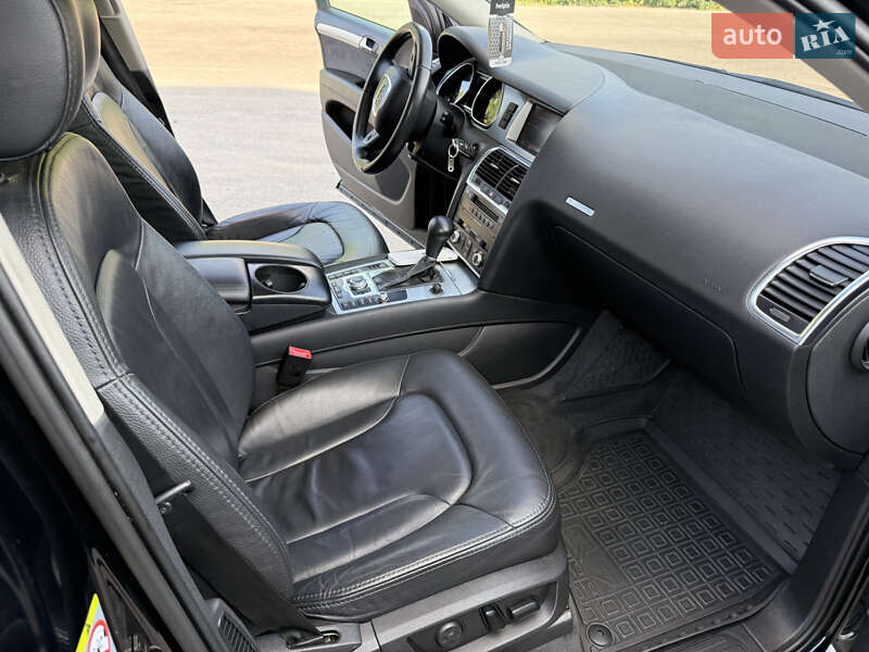 Внедорожник / Кроссовер Audi Q7 2008 в Шепетовке