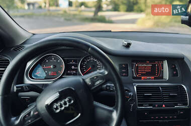 Внедорожник / Кроссовер Audi Q7 2009 в 