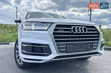 Внедорожник / Кроссовер Audi Q7 2016 в 