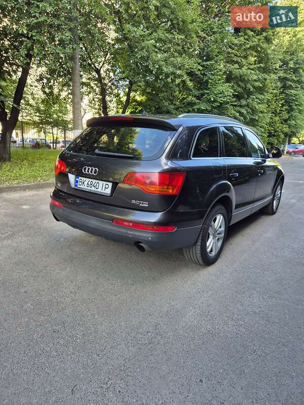 Внедорожник / Кроссовер Audi Q7 2007 в Ровно