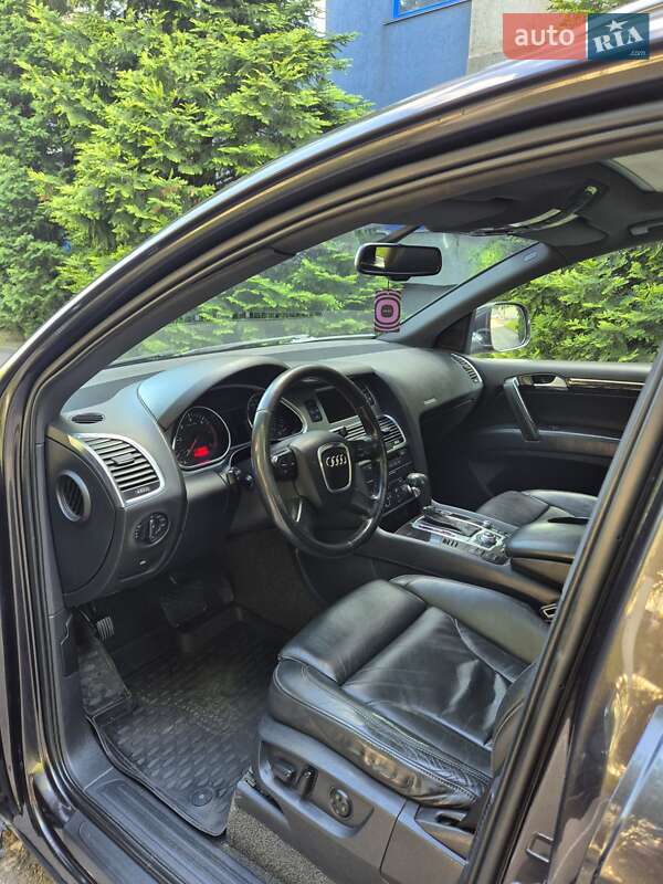 Внедорожник / Кроссовер Audi Q7 2007 в Ровно