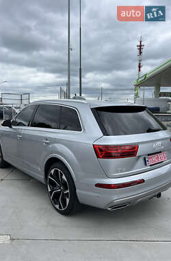 Внедорожник / Кроссовер Audi Q7 2019 в 