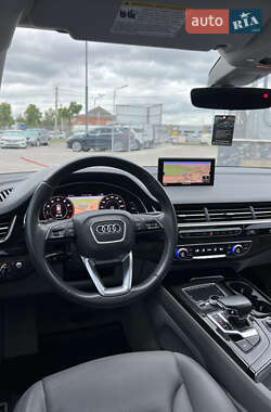Внедорожник / Кроссовер Audi Q7 2019 в 