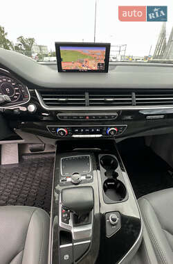 Внедорожник / Кроссовер Audi Q7 2019 в 