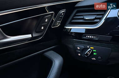 Внедорожник / Кроссовер Audi Q7 2016 в 