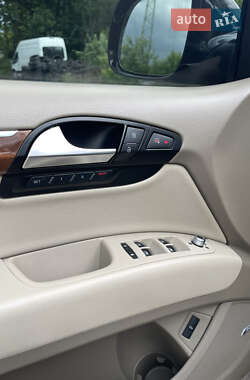 Позашляховик / Кросовер Audi Q7 2013 в 