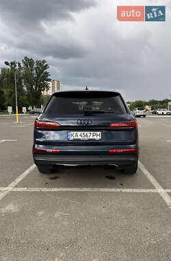 Внедорожник / Кроссовер Audi Q7 2023 в 