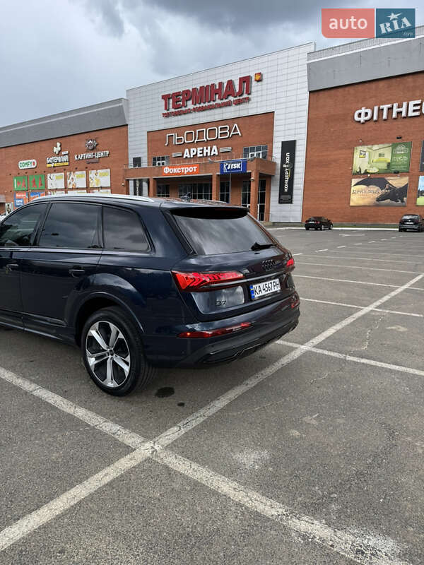 Позашляховик / Кросовер Audi Q7 2023 в Києві
