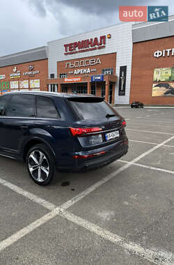 Внедорожник / Кроссовер Audi Q7 2023 в 