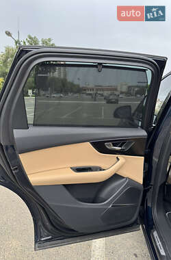 Внедорожник / Кроссовер Audi Q7 2023 в 