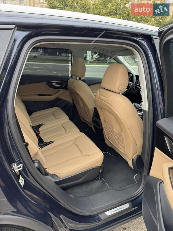 Позашляховик / Кросовер Audi Q7 2023 в Києві