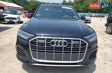 Позашляховик / Кросовер Audi Q7 2020 в 