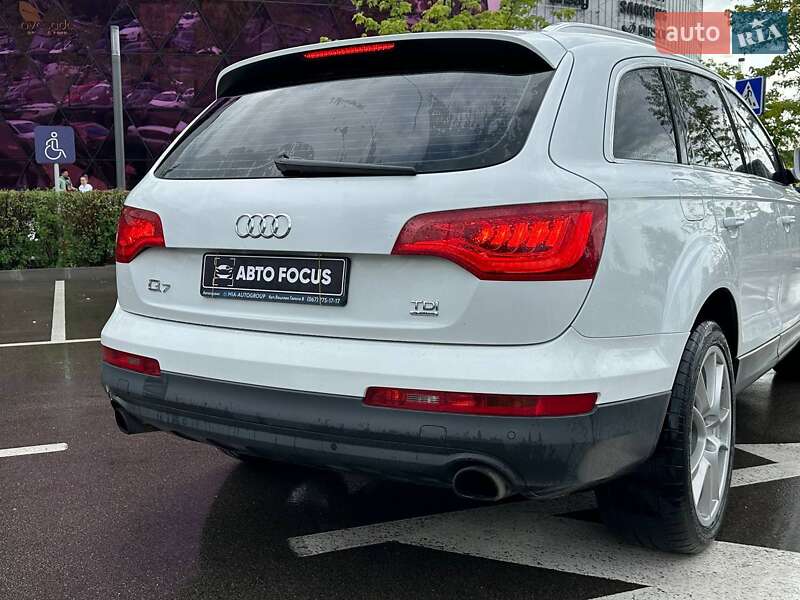 Внедорожник / Кроссовер Audi Q7 2013 в Киеве