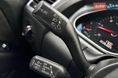 Позашляховик / Кросовер Audi Q7 2013 в 