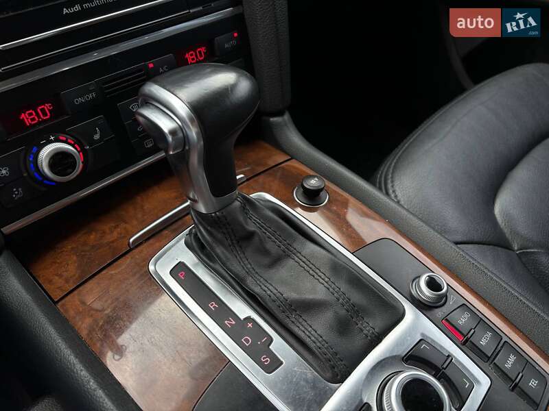 Внедорожник / Кроссовер Audi Q7 2013 в Киеве