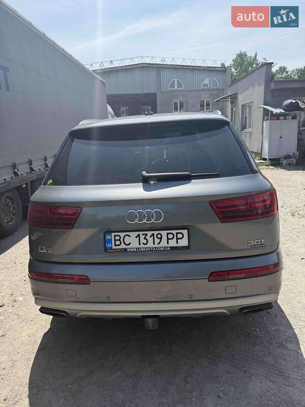 Позашляховик / Кросовер Audi Q7 2017 в Львові