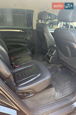 Позашляховик / Кросовер Audi Q7 2006 в 