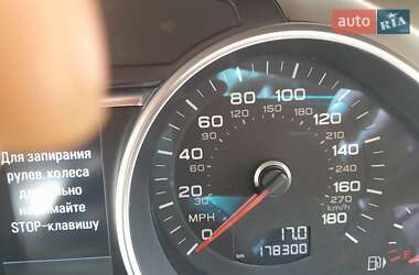 Позашляховик / Кросовер Audi Q7 2015 в 