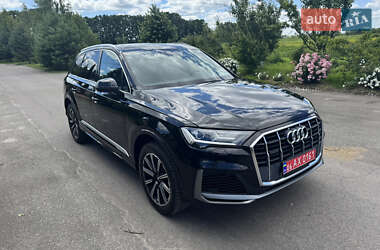 Внедорожник / Кроссовер Audi Q7 2020 в 