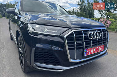 Внедорожник / Кроссовер Audi Q7 2020 в 