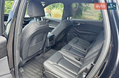 Внедорожник / Кроссовер Audi Q7 2020 в 