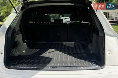 Внедорожник / Кроссовер Audi Q7 2021 в 